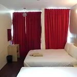 Hotel Station 18